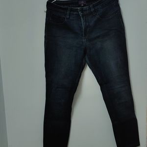 Ankle length slim fit jeans